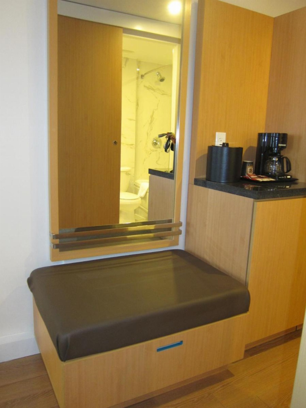Bond Place Hotel Image 45
